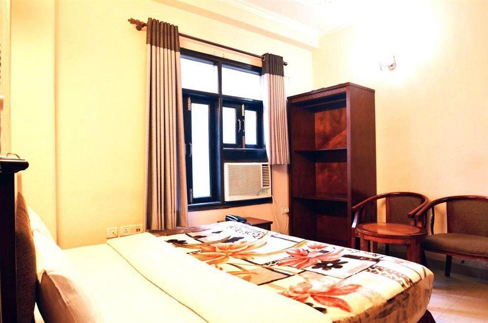 Hotel Sunrise Delhi  Exteriör bild