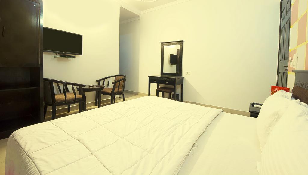 Hotel Sunrise Delhi  Exteriör bild