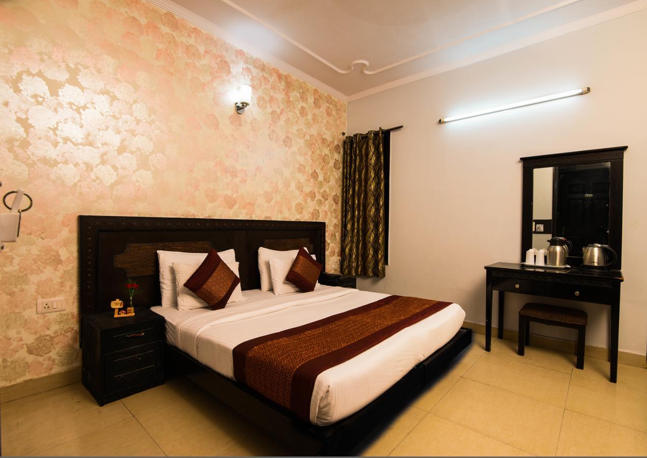 Hotel Sunrise Delhi  Exteriör bild
