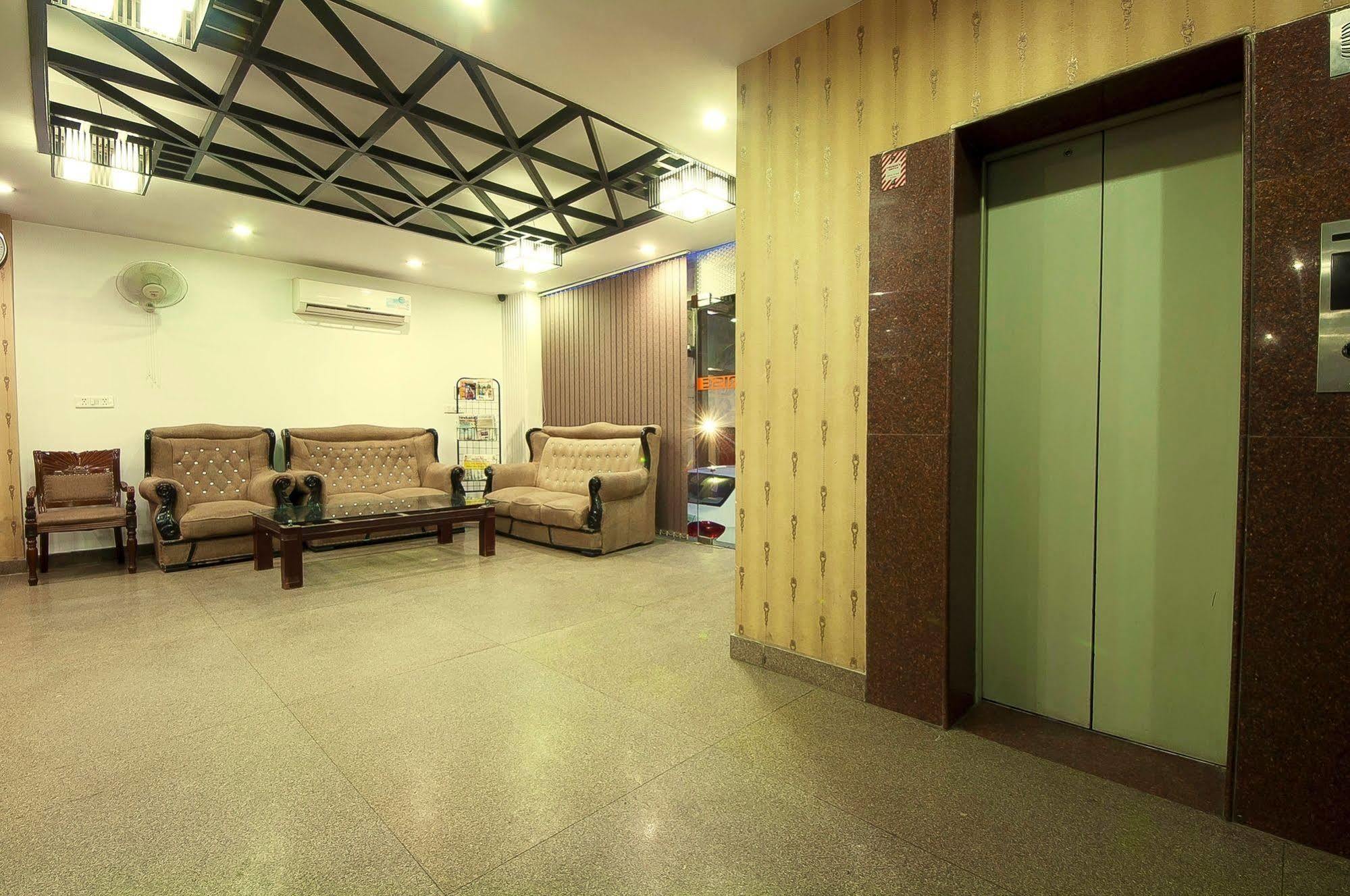 Hotel Sunrise Delhi  Exteriör bild